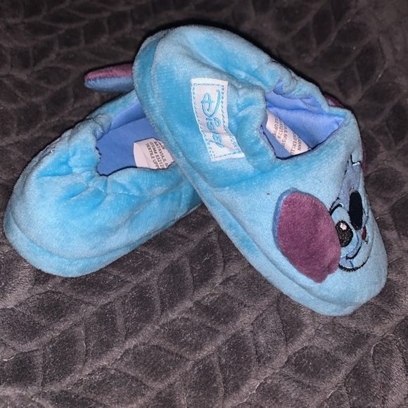 Disney stitch slippers size 7/8 - Picture 3 of 4